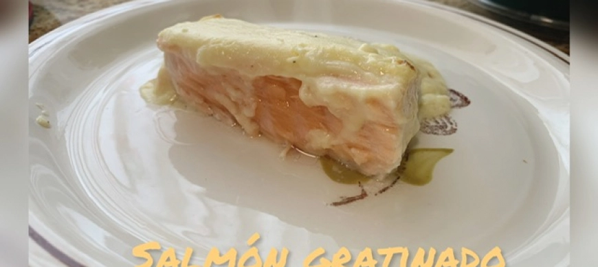 Salmón gratinado con crema de manzana con Thermomix®