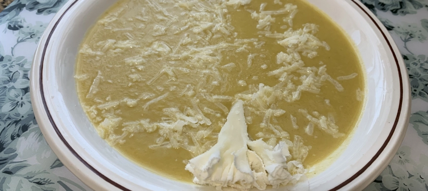 Crema de escarola y queso feta