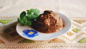 Helado de chocolate y pasas al brandy
